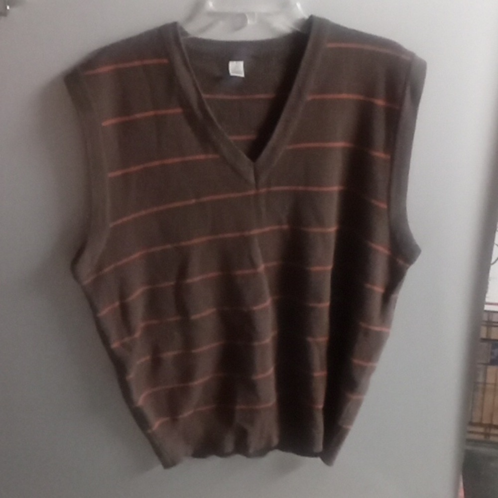 No brand tag size XL sweater (SKU A-104)